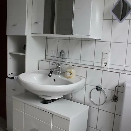 Apartment Ferienwohnung Am Waldrand *