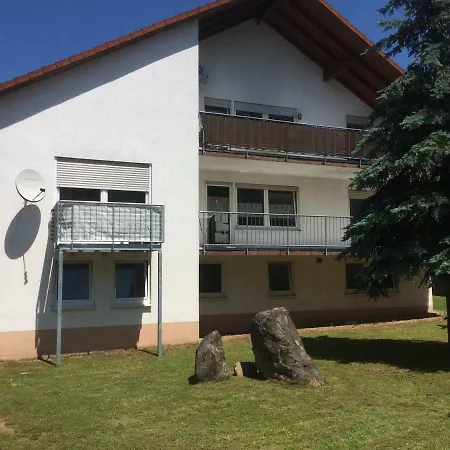 Apartment Ferienwohnung Am Waldrand *